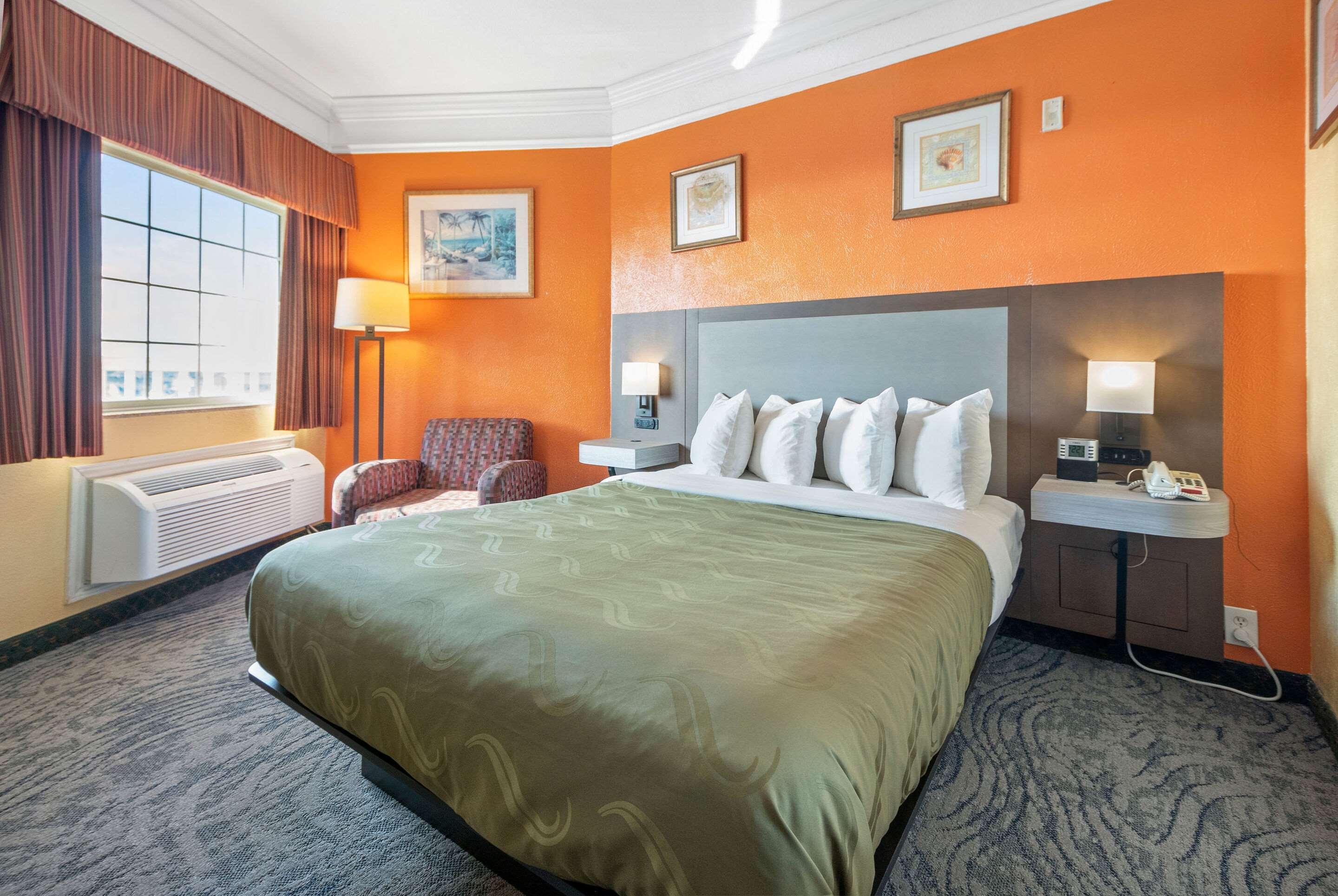 Quality Inn & Suites Galveston - Beachfront Dış mekan fotoğraf
