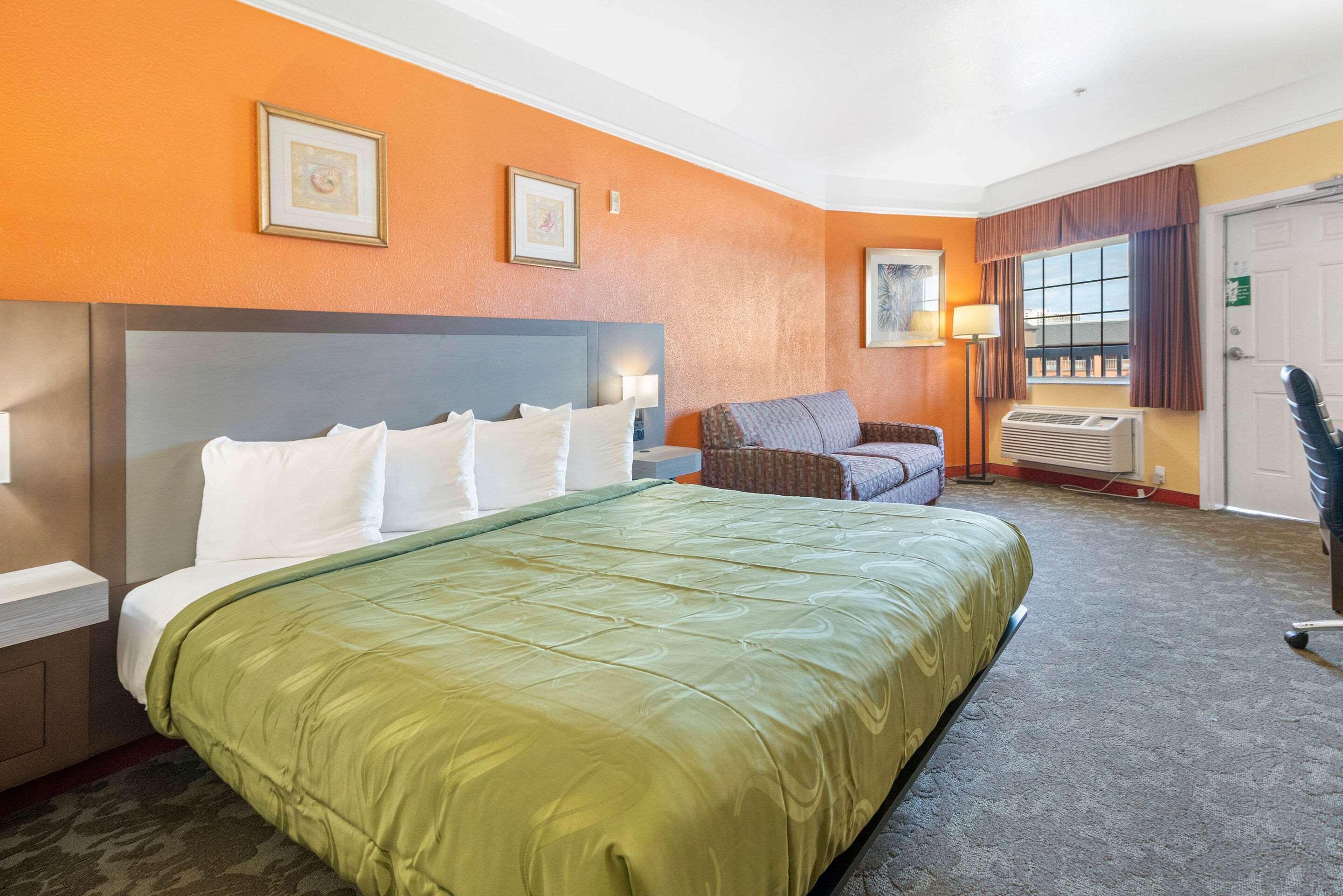 Quality Inn & Suites Galveston - Beachfront Dış mekan fotoğraf