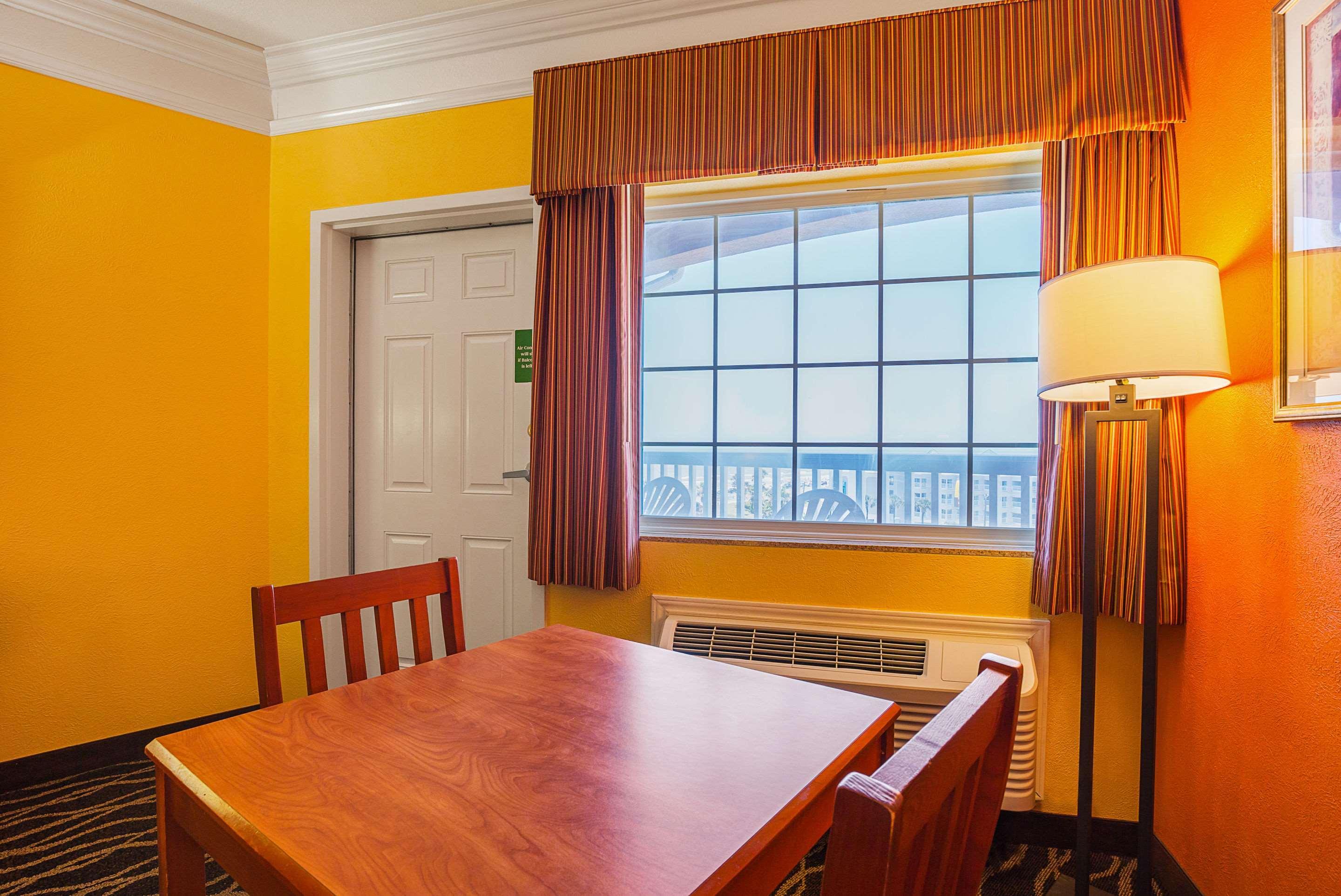 Quality Inn & Suites Galveston - Beachfront Dış mekan fotoğraf