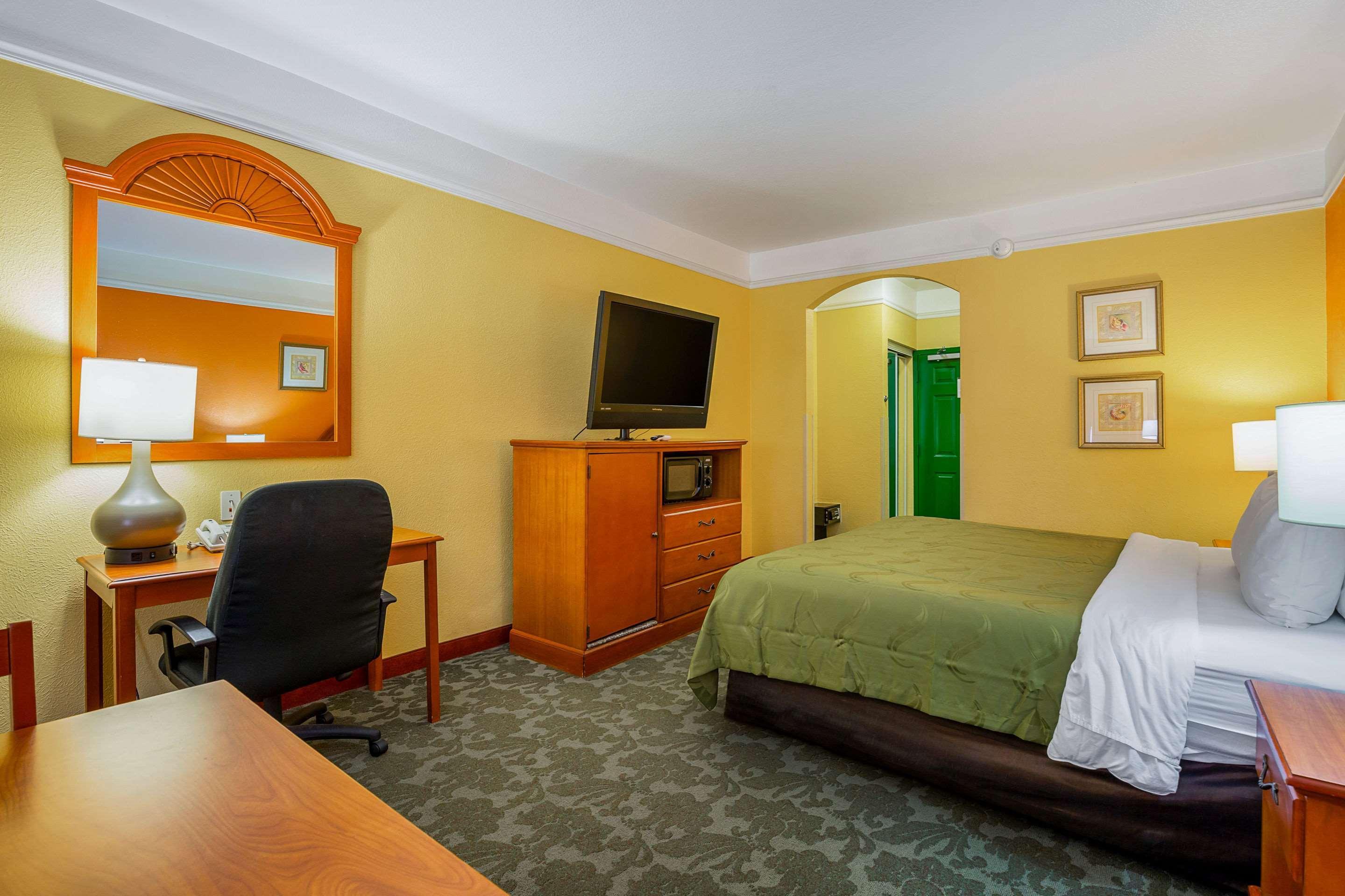 Quality Inn & Suites Galveston - Beachfront Dış mekan fotoğraf