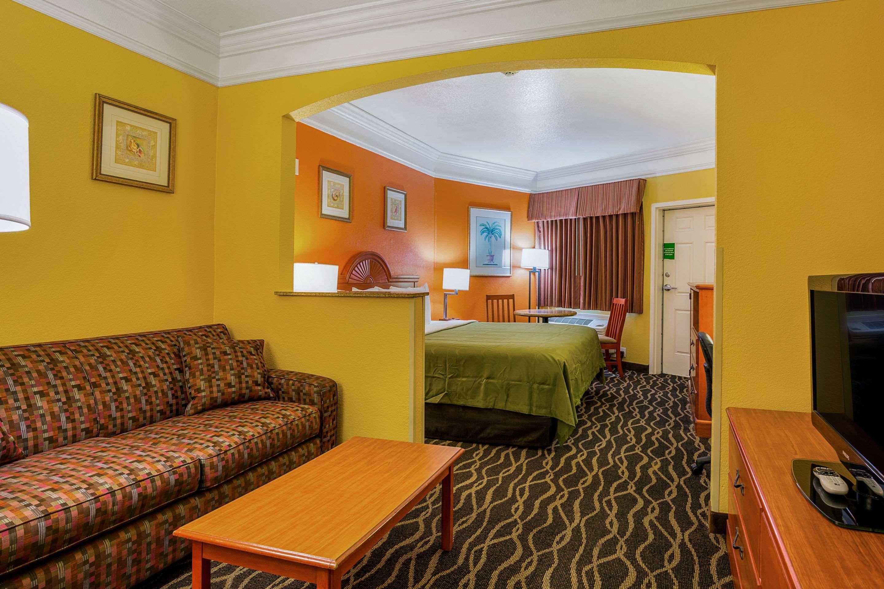 Quality Inn & Suites Galveston - Beachfront Dış mekan fotoğraf