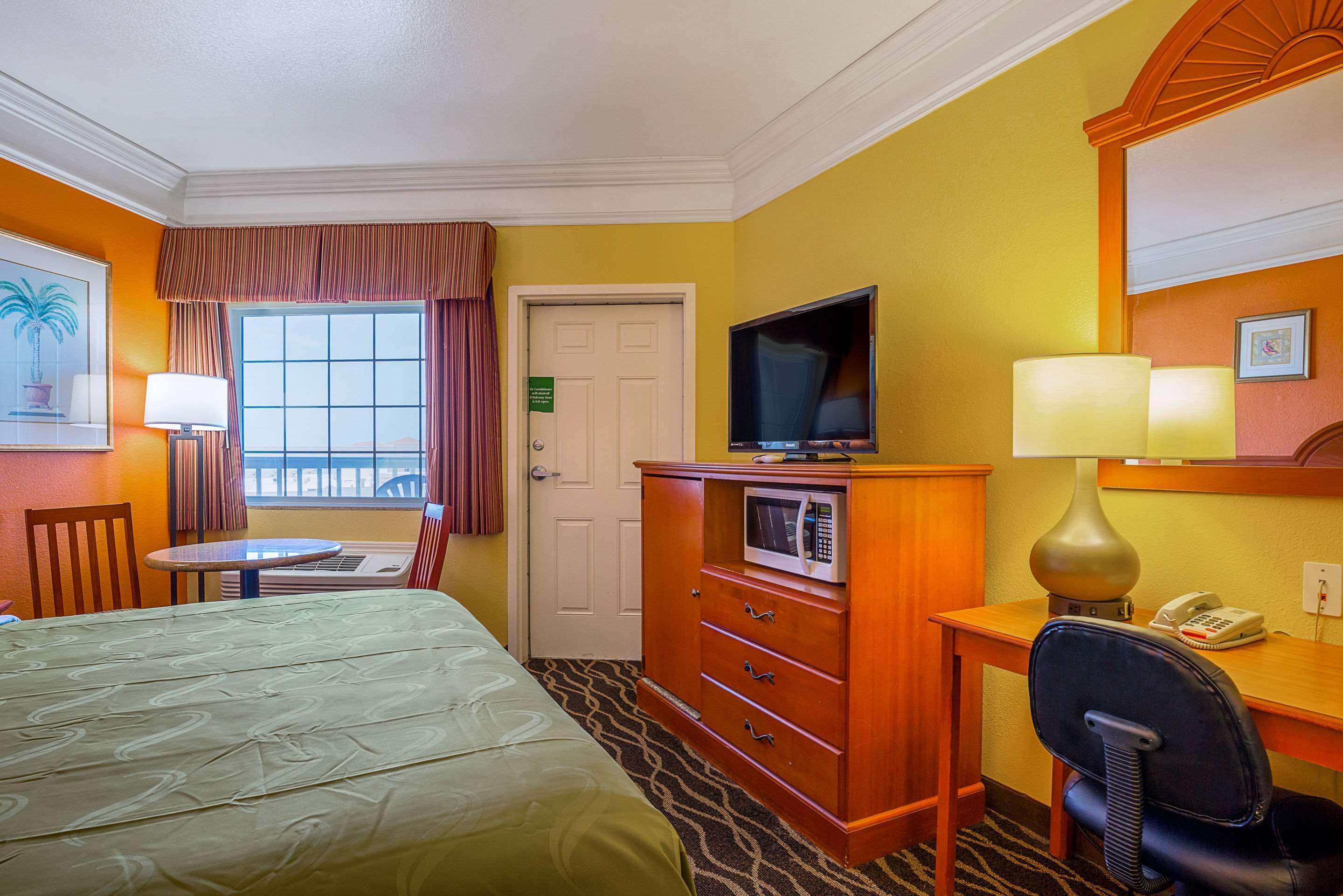 Quality Inn & Suites Galveston - Beachfront Dış mekan fotoğraf