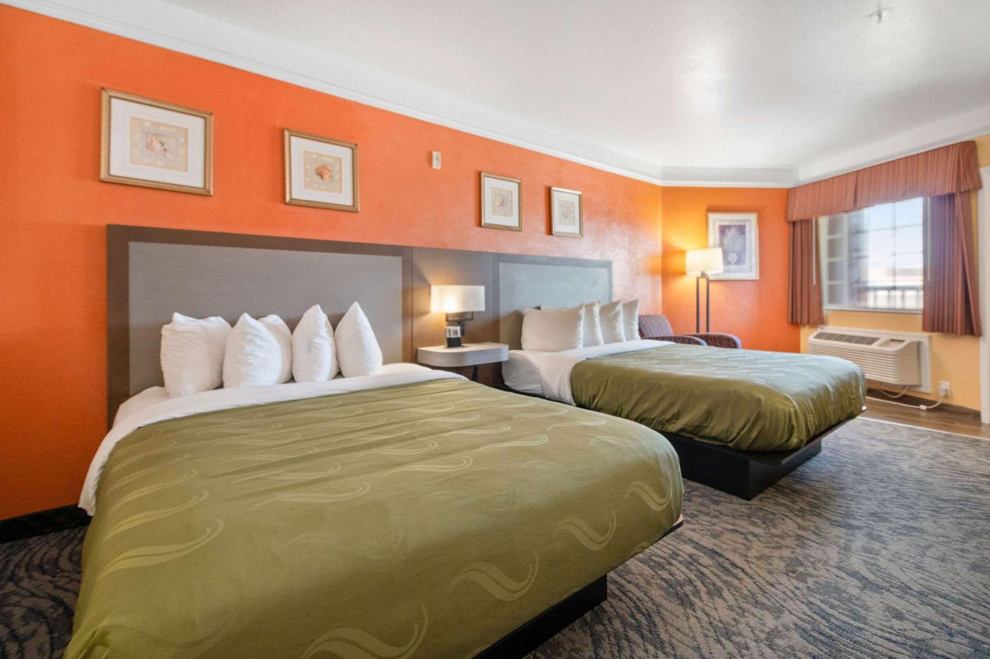 Quality Inn & Suites Galveston - Beachfront Dış mekan fotoğraf