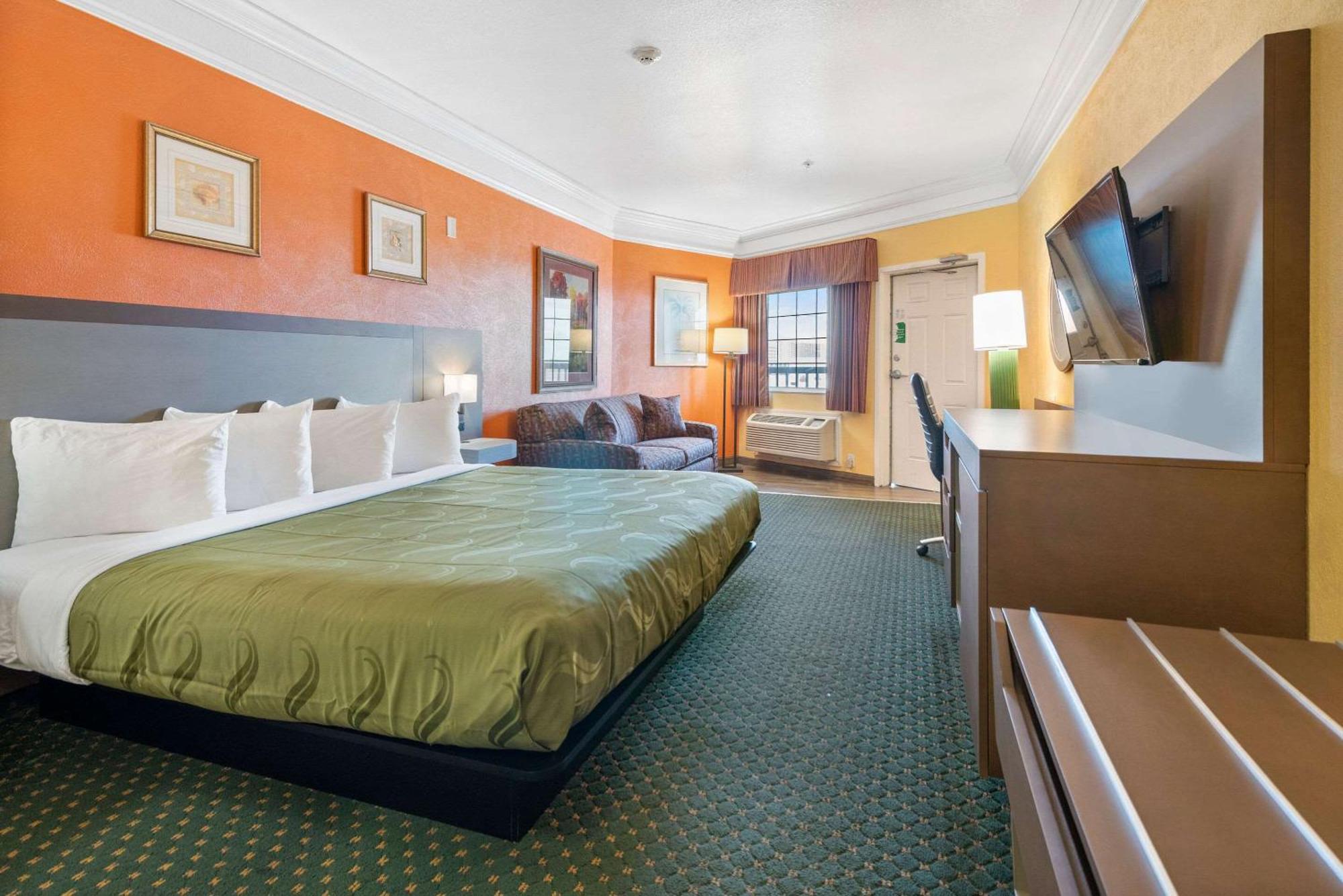 Quality Inn & Suites Galveston - Beachfront Dış mekan fotoğraf