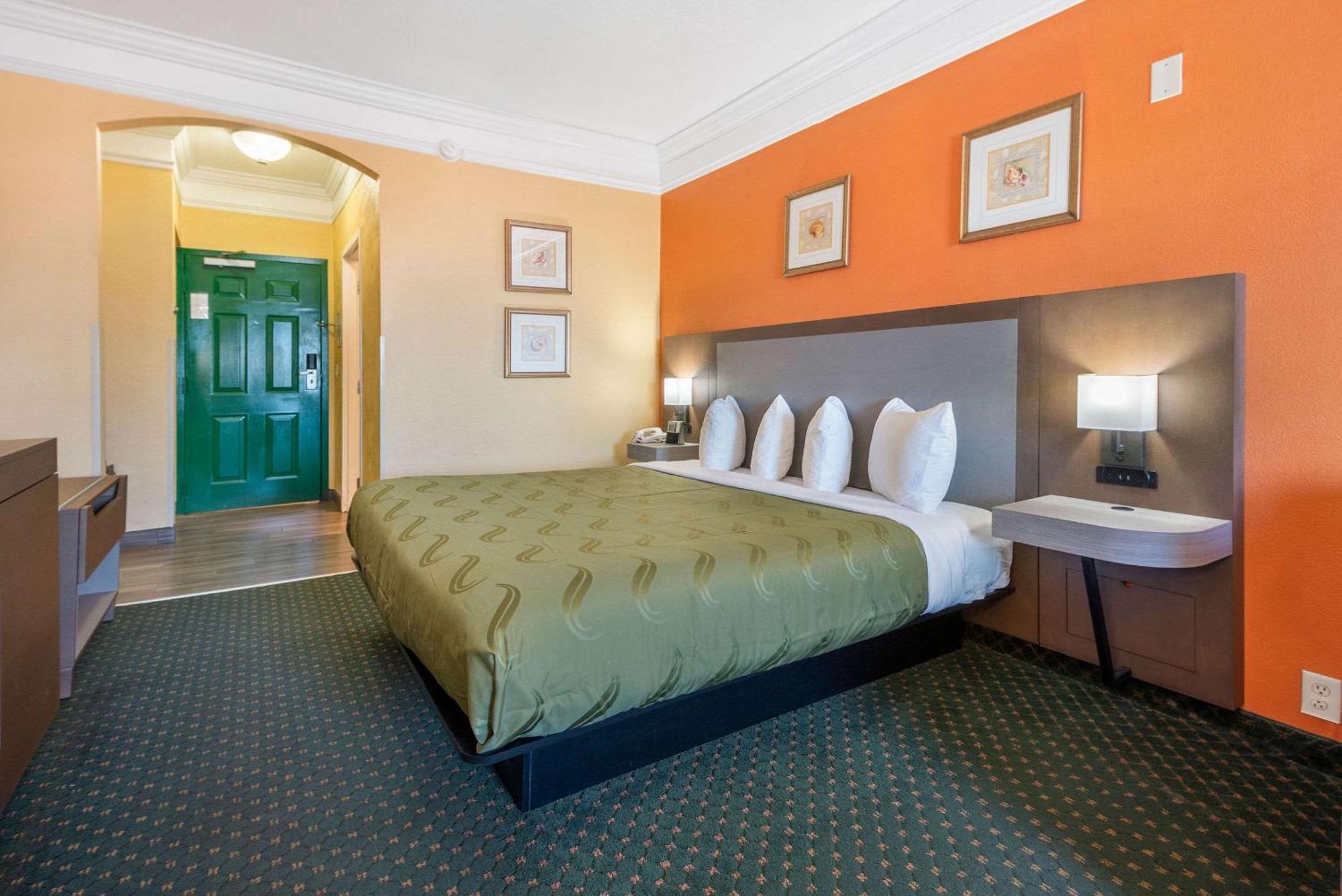 Quality Inn & Suites Galveston - Beachfront Dış mekan fotoğraf