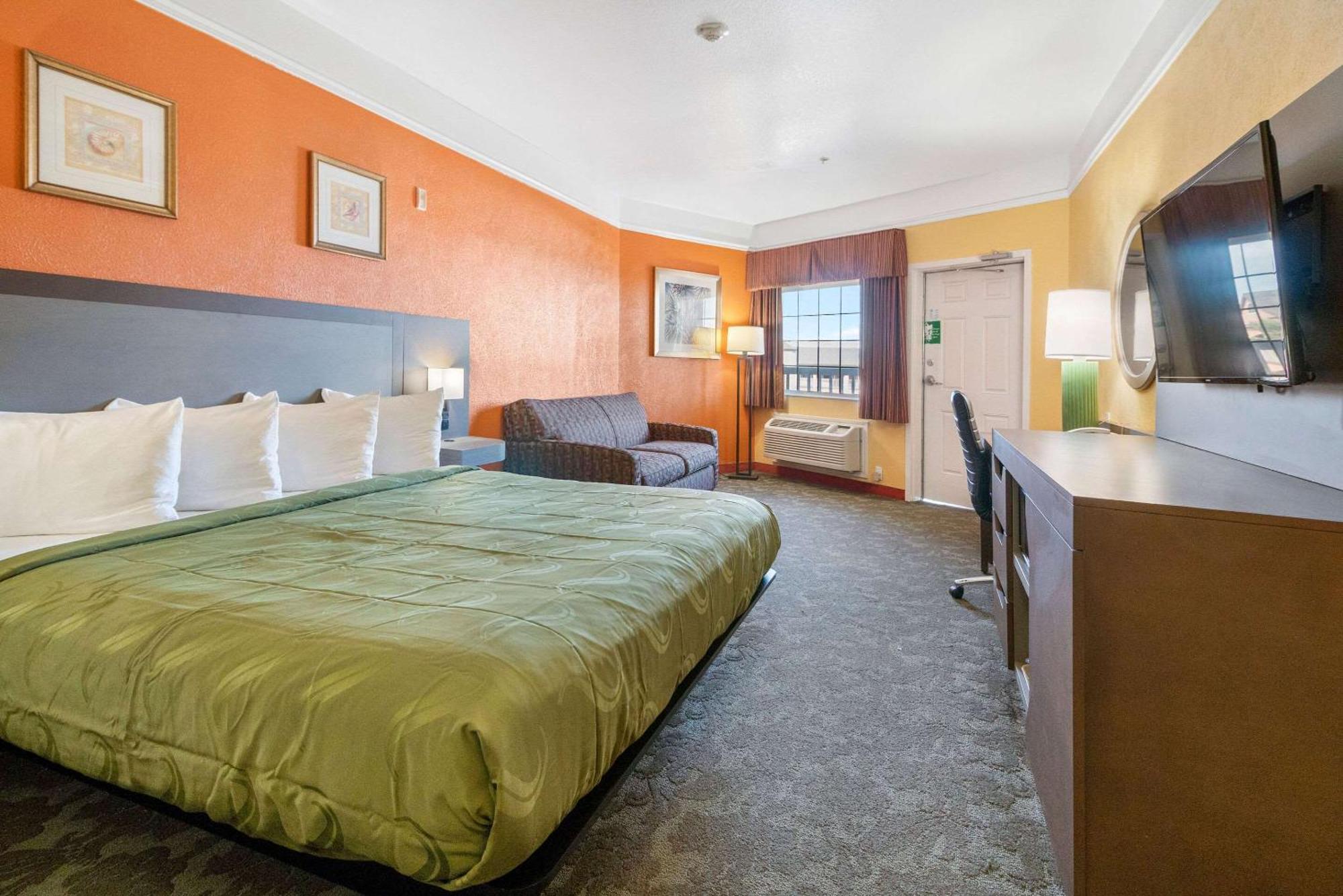 Quality Inn & Suites Galveston - Beachfront Dış mekan fotoğraf