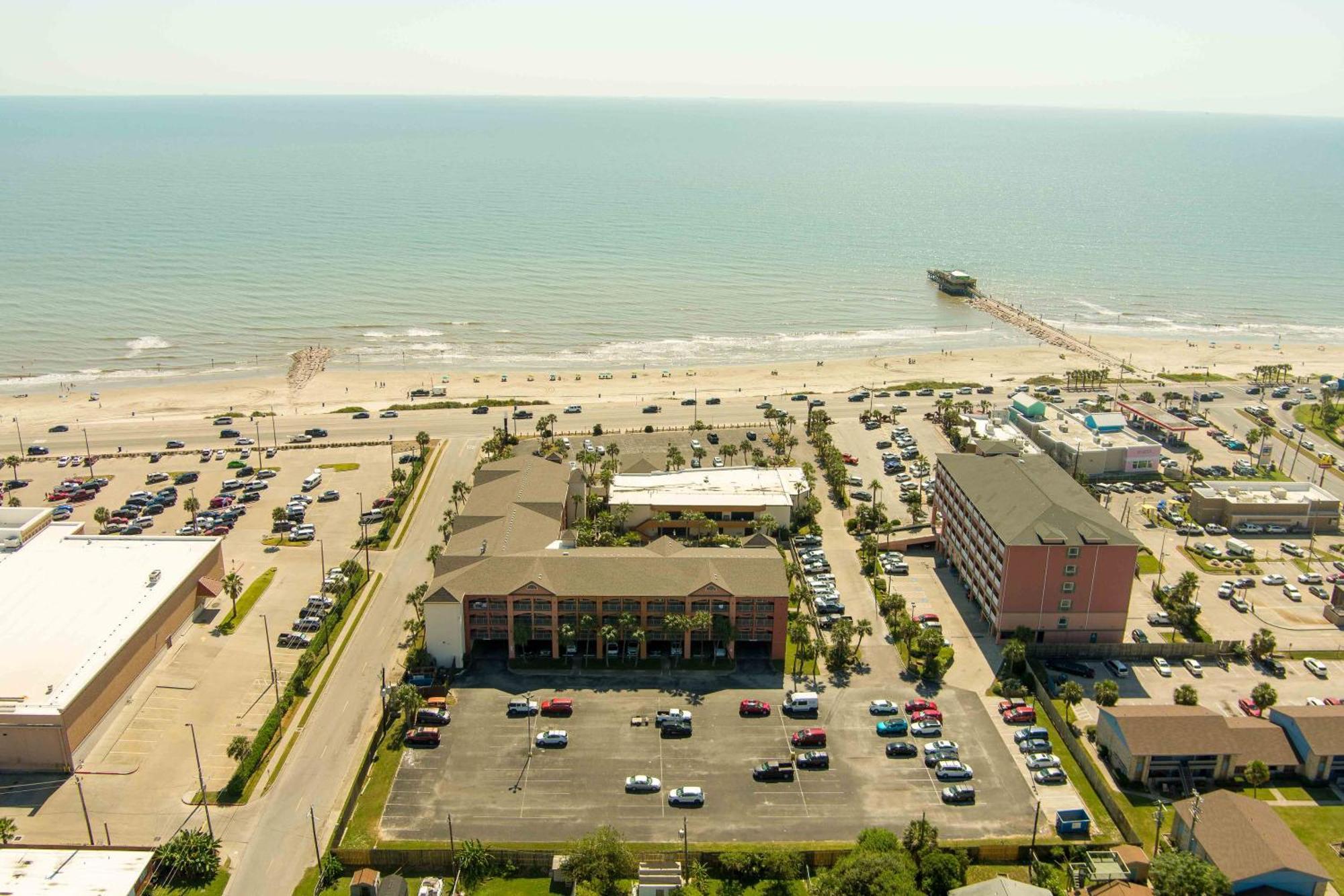 Quality Inn & Suites Galveston - Beachfront Dış mekan fotoğraf